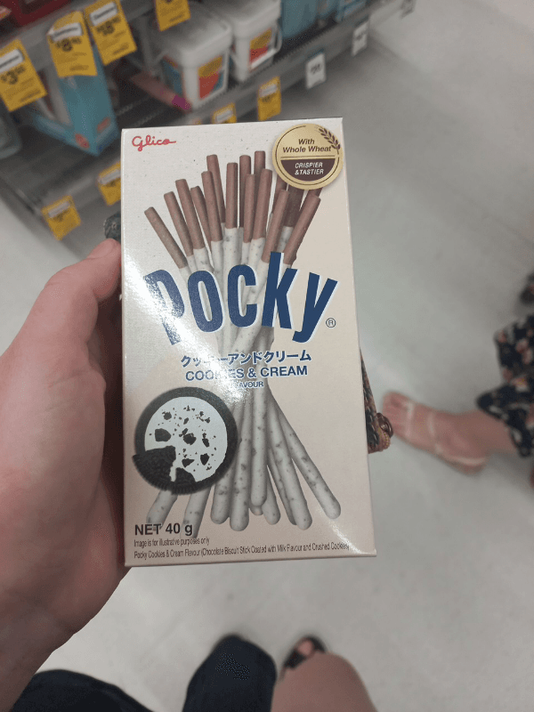 Glico Pocky Cookies & Cream