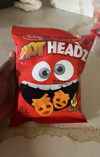 Holiday Hot Headz Spicy Cheese Flavoured Corn Snack