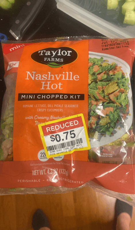 Taylor Farms Nashville Hot Mini Chopped Kit