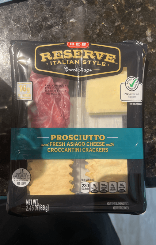 Heb Reserve Italian Style Snack Trays Prosciutto And Fresh Asiago Cheese With Croccantini Crackers