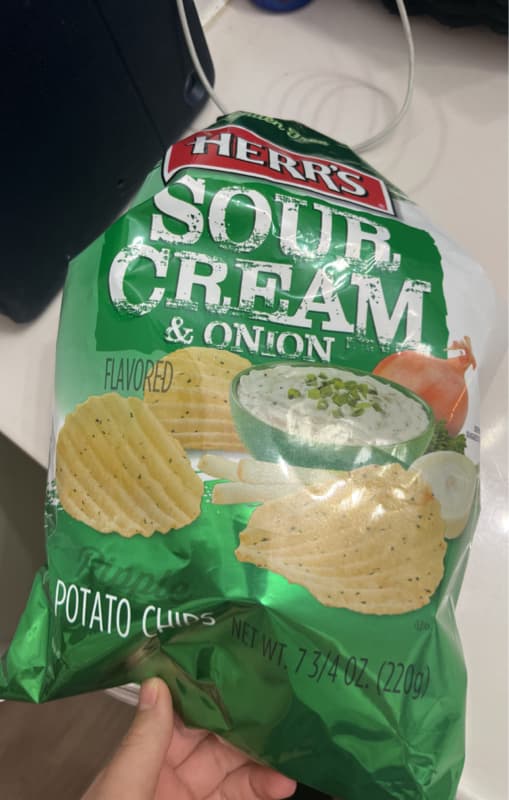 Herr'S Sour Cream & Onion Flavored Potato Chips