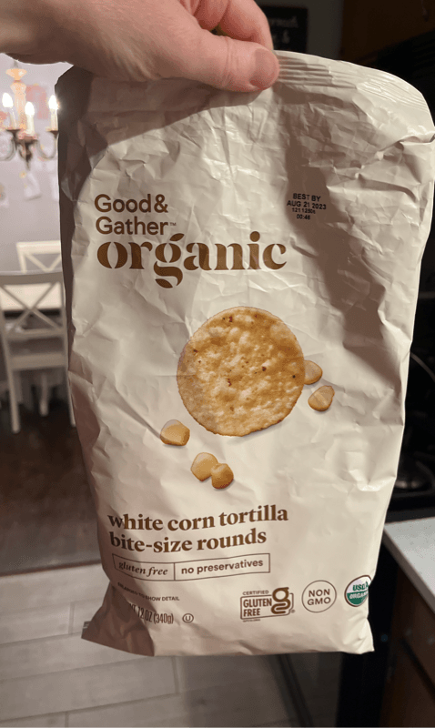 Good & Gather Organic Bite-Size Rounds White Corn Tortilla Chips