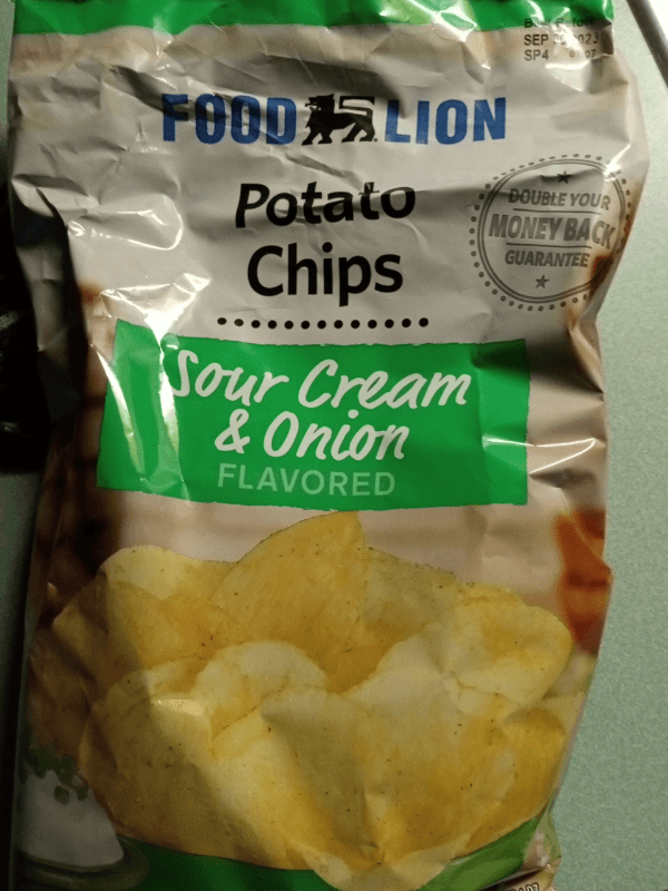 Food Lion Sour Cream & Onion Flavored Potato Chips