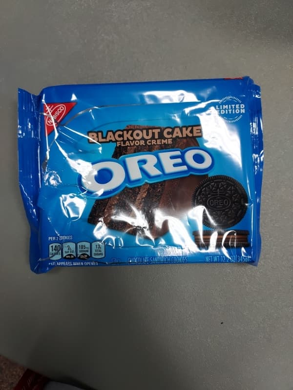 Oreo Blackout Cake Flavor Creme Chocolate Sandwich Cookies