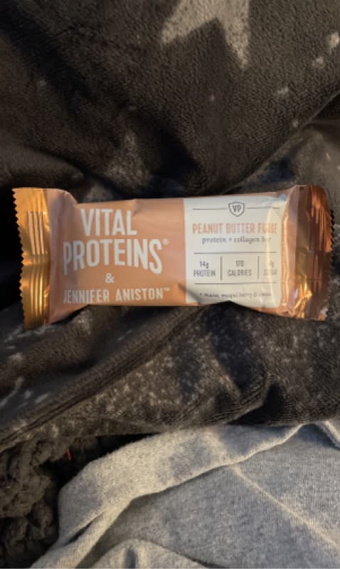 Vital Proteins & Jennifer Aniston Peanut Butter Fudge Protein And Collagen Bar
