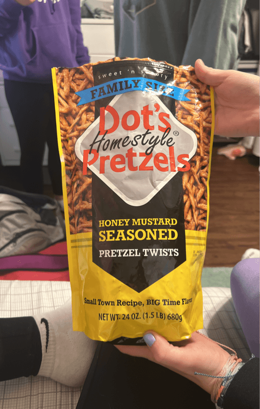 Dot'S Homestyle Pretzels Honey Mustard Seasoned Pretzel Twists Family Size