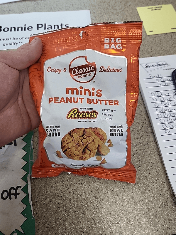 Classic Cookie Minis Peanut Butter Made With Reese'S Peanut Butter Chips