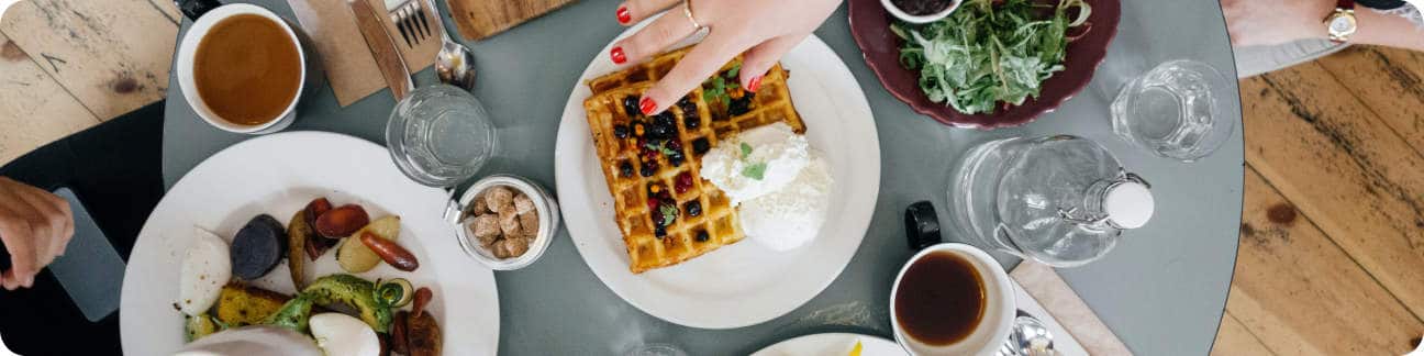 waffle with berries