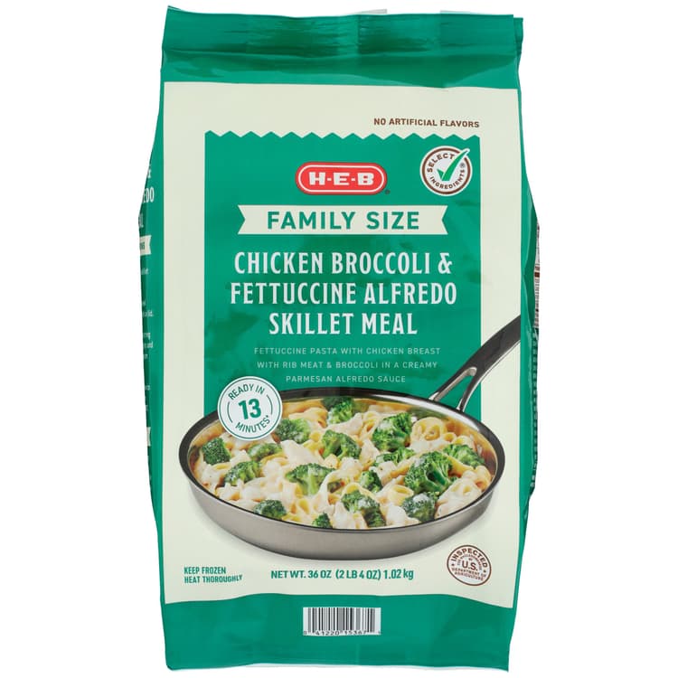 H-E-B  Skillet Meal - Chicken Broccoli & Fettuccine Alfredo, Family Size