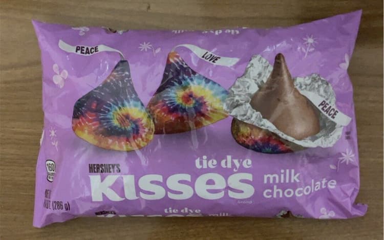 Hershey'S Kisses Tie Dye Milk Chocolate