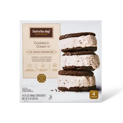 Cookies &#38; Cream Ice Cream Sandwiches/ - Favorite Day&#8482;