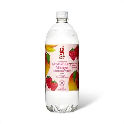 Strawberry Mango Sparkling Water - Oz Bottle - Good &#38; Gather&#8482;