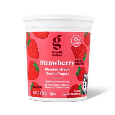 Strawberry Blended Greek Nonfat Yogurt - Good &#38; Gather&#8482;