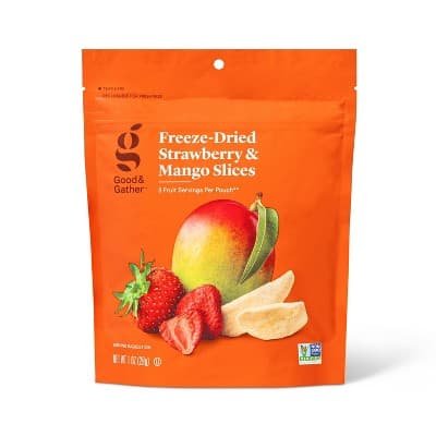 Mango &#38; Strawberry Slices Freeze Dried Fruit Blend - Good &#38; Gather&#8482;