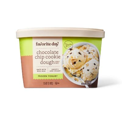 Chocolate Chip Cookie Dough  Yogurt - Favorite Day&#8482;