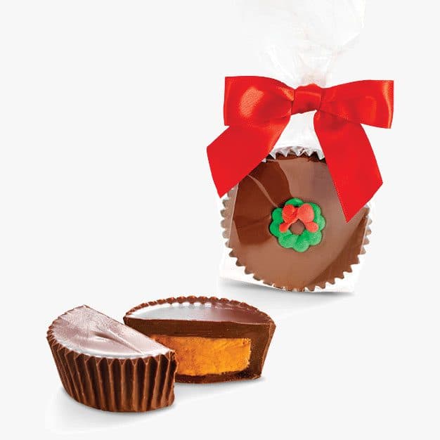 Abdallah Candies Jumbo Peanut Butter Cup Holiday Wreath