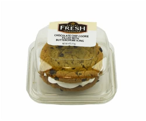 Bakery Fresh Goodness Chocolate Chip Cookie With Buttercreme Icing