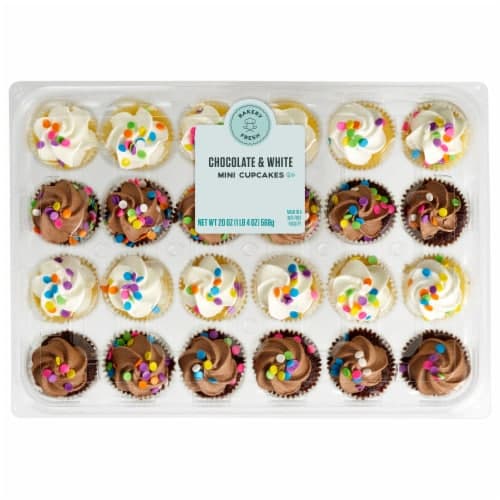 Bakery Fresh Vanilla And Chocolate Mini Cupcakes