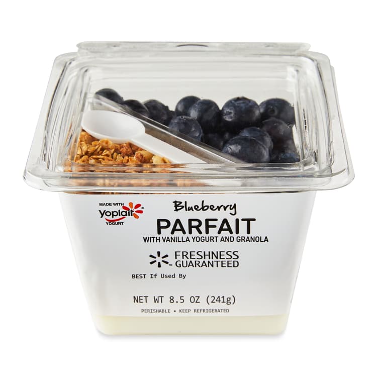 Freshness Guaranteed Greek Yogurt Parfait With Blueberries, Plastic Tub
