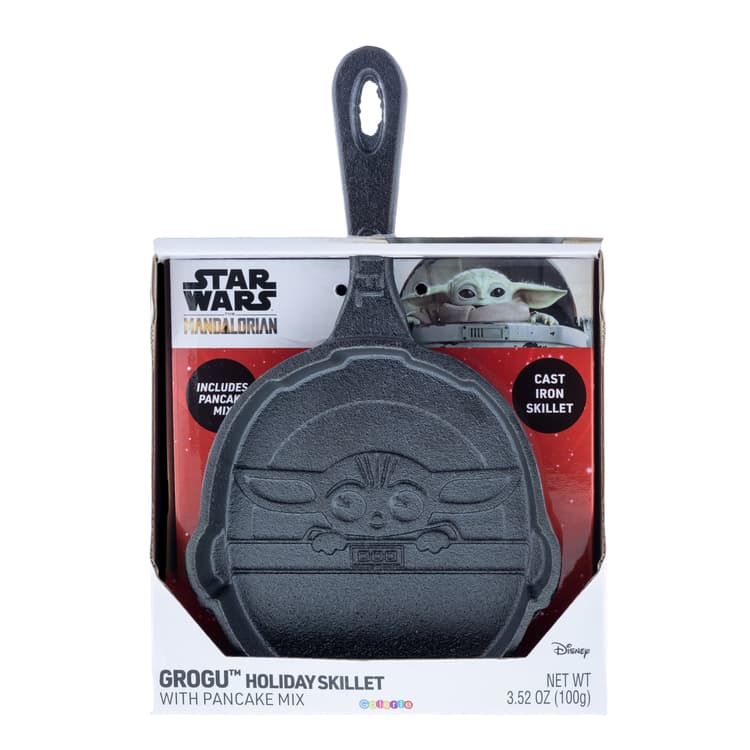 Galerie Star Wars Mandalorian Grogu Cast Iron Skillet With Pancake Mix