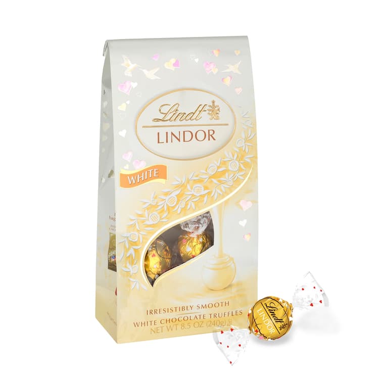 Lindt Lindor Valentine'S White Chocolate Candy Truffles