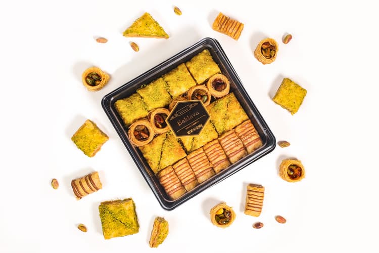 Marketside Baklava, Crispy Baked Phyllo With Cashew And Pistachio Nuts