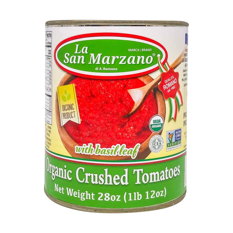 Organic Crushed Tomatoes With Basil Leaf